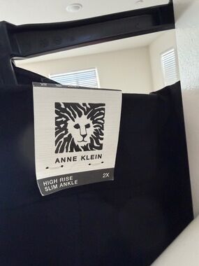 Anne Klein Black Slim Ankle High-Rise Pants